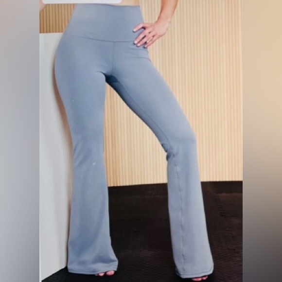 Never worn so they are in perfect, new condition. - Picture 8 of 9